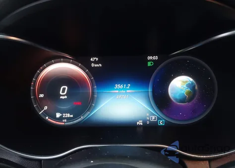 2019 Mercedes-Benz C 300 4Matic z USA, uszkodzony, nr VIN 55SWF8EB6KU283136